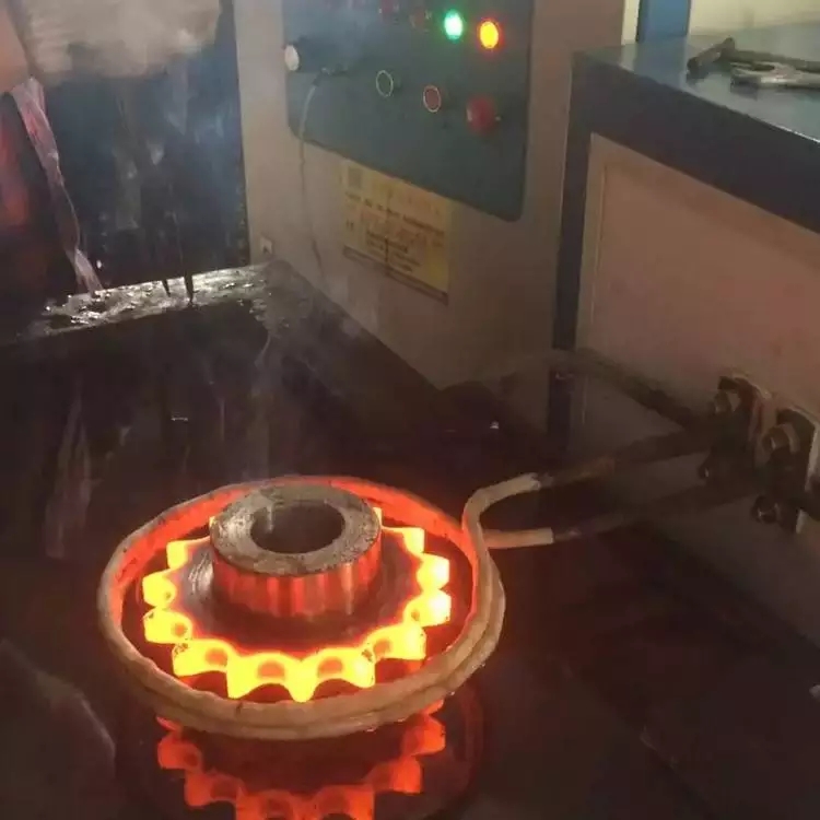 齒輪經(jīng)過電磁感應(yīng)加熱設(shè)備淬火后常出現(xiàn)哪些缺陷？如何預(yù)防？