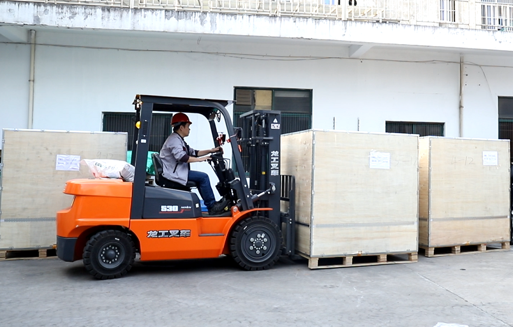 宏創(chuàng)高頻設(shè)備現(xiàn)已開始順利發(fā)貨至越南！(圖1)