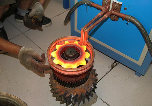 高頻淬火設(shè)備進(jìn)行齒輪淬火的注意事項