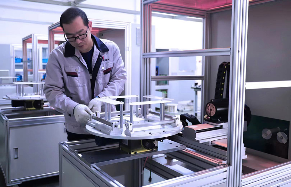 制冷設備進行釬焊，焊后接頭發(fā)黑長銅綠該怎么預防解決？